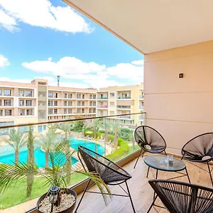 Royal Deluxe Diamond - Marrakech, Luxe Pool View Appartement